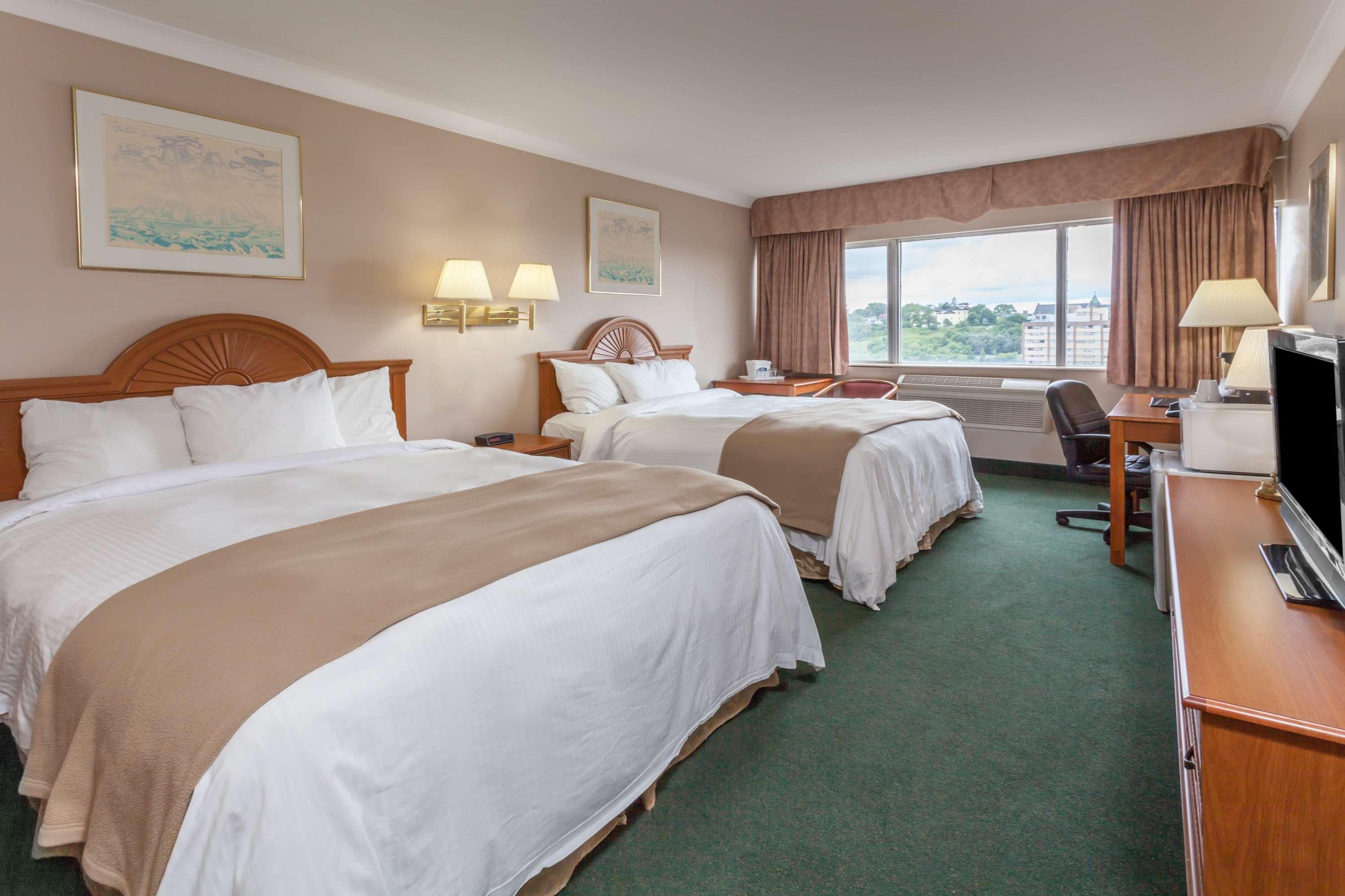 Hotel Crowne Plaza Harbour View By Ihg 4*