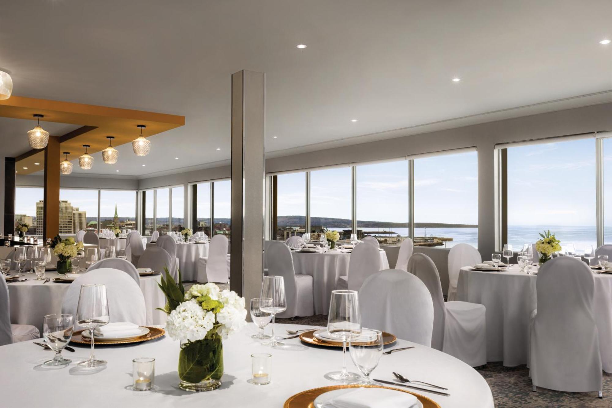 Hotel Crowne Plaza Harbour View By Ihg